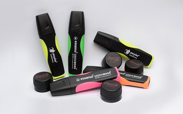 Joint recycling project by STABILO, Coca-Cola and Interseroh. Material comes from Coca-Cola bottle screw caps.