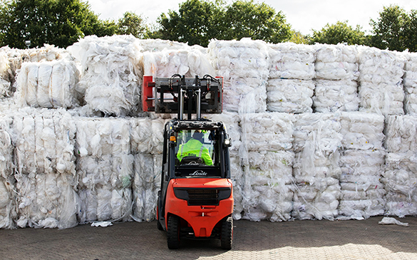 iz-recyclingrohstoffe-produktionsreste-585x365 iz-recyclingrohstoffe-produktionsreste-585x365