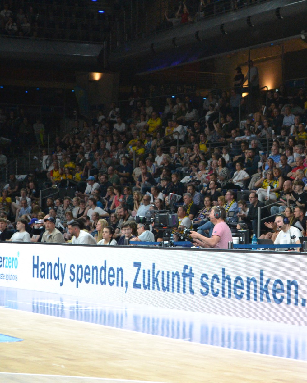 Handyspende_Interzero_ALBA_BERLIN_Schubladen-Handy10