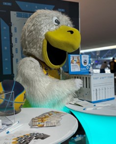 Handyspende_Interzero_ALBA_BERLIN_Schubladen-Handy2