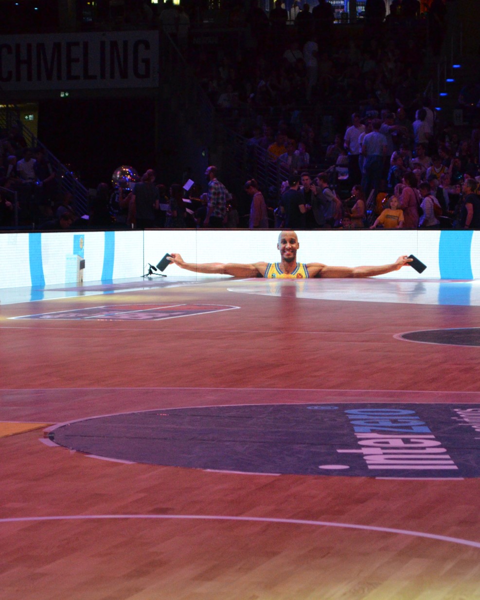 Handyspende_Interzero_ALBA_BERLIN_Schubladen-Handy9