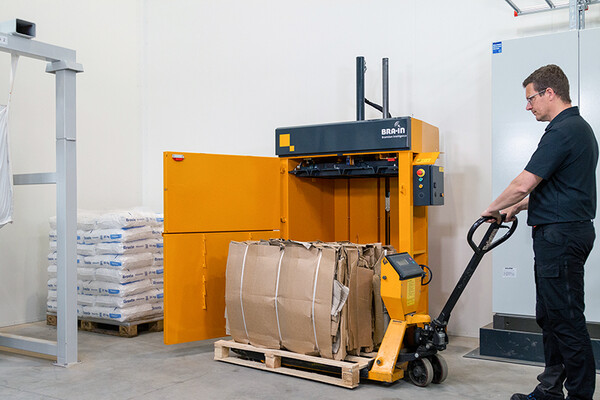 csm_Cardboard-Bale-BRAMIN-Interzero_800x533_26d602507a csm_Cardboard-Bale-BRAMIN-Interzero_800x533_26d602507a