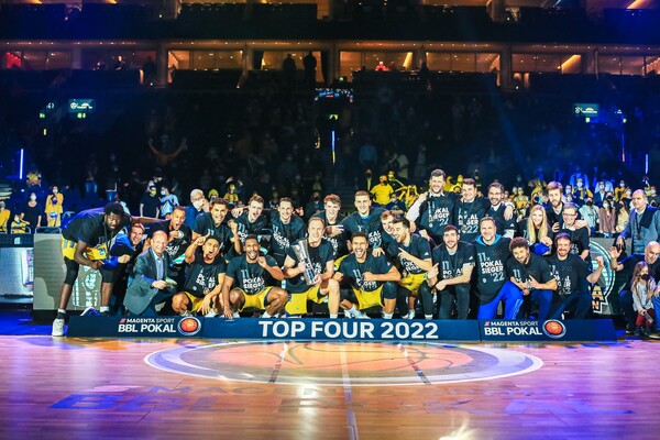 csm_ALBA_BERLIN_Pokalsieger_2022___c__Philipp_Sommer_38b4490709