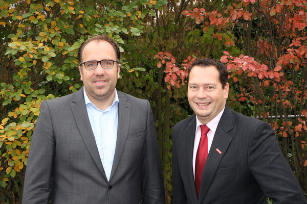 Das neue Geschäftsführungs-Duo von SIMPLi RETURN: Mag. (FH) Michael Vollmann (rechts) und Claus Jüsten (links). csm_Geschaeftsfuehrung_SIMPLi_RETURN__c_ALBA_Group_2f5dbcb435