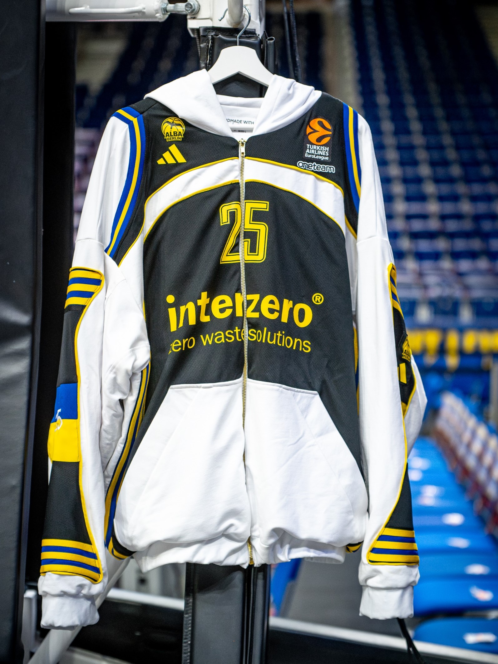 Slider_3_Upcycling_ALBA_BERLIN_Interzero_fioonaax